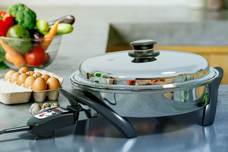 12 in. (30.5cm) Stainless Steel Electric Oil Core Skillet with Cover